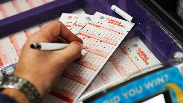Mega Millions jackpot grows to estimated $1.25B after no one wins