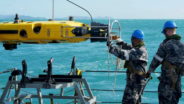 Human remains found in search for Australian army helicopter that crashed at sea