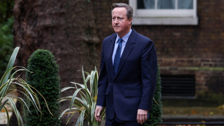 In surprise move, David Cameron returns to U.K. government