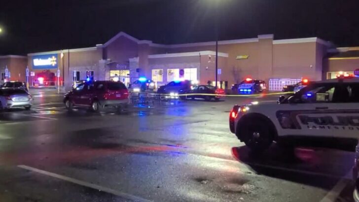 Gunman wounds 4, kills himself at Ohio Walmart, police say